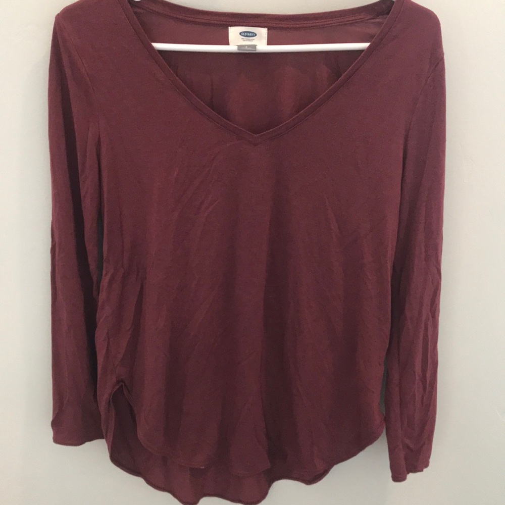 Long sleeve thin burgundy v-neck